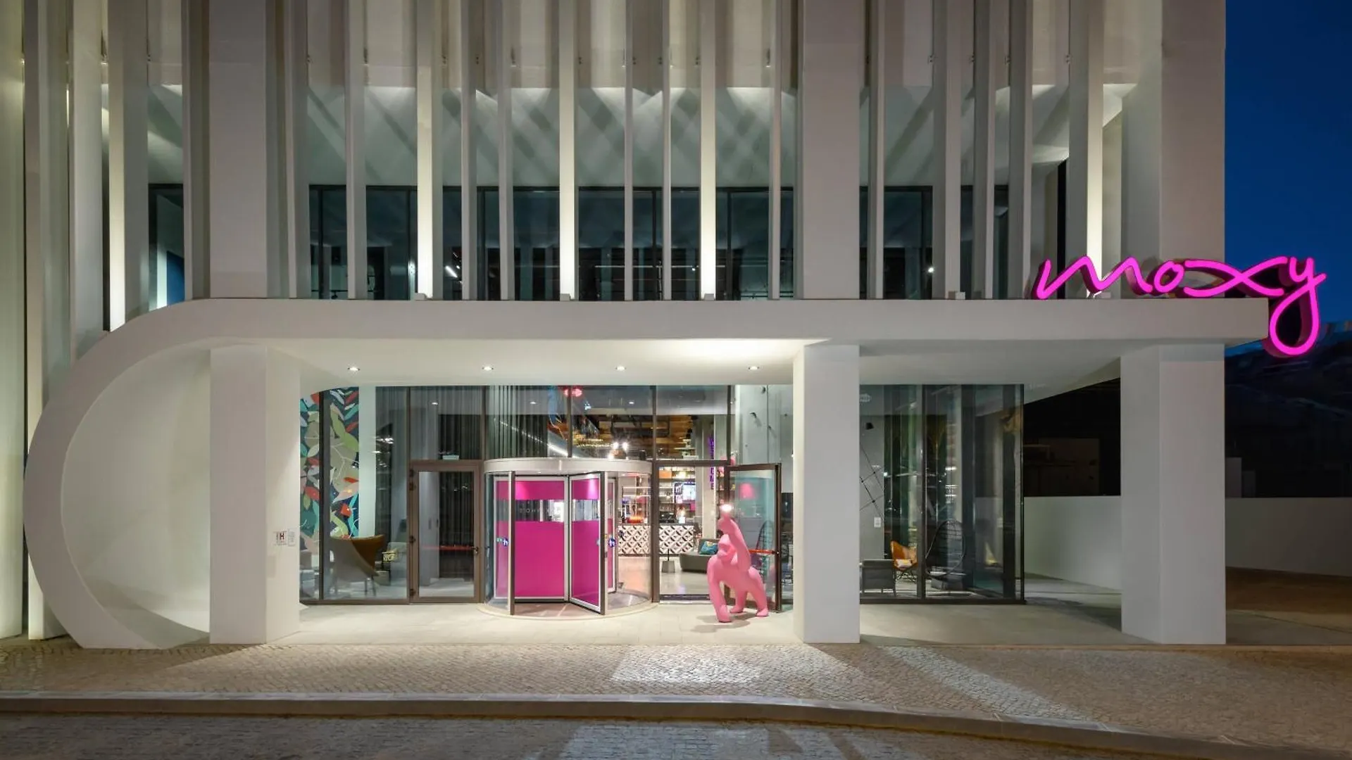 Hotel Moxy Lisboa Oriente
